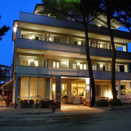 Hotel Eros Residence แชร์เวีย ภายนอก รูปภาพ