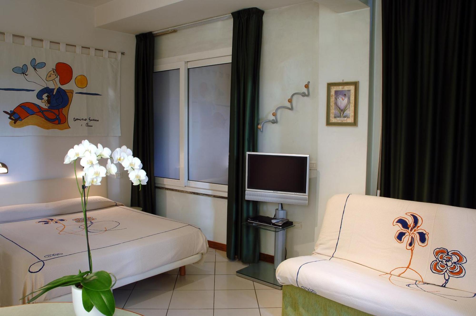 Hotel Eros Residence แชร์เวีย ภายนอก รูปภาพ