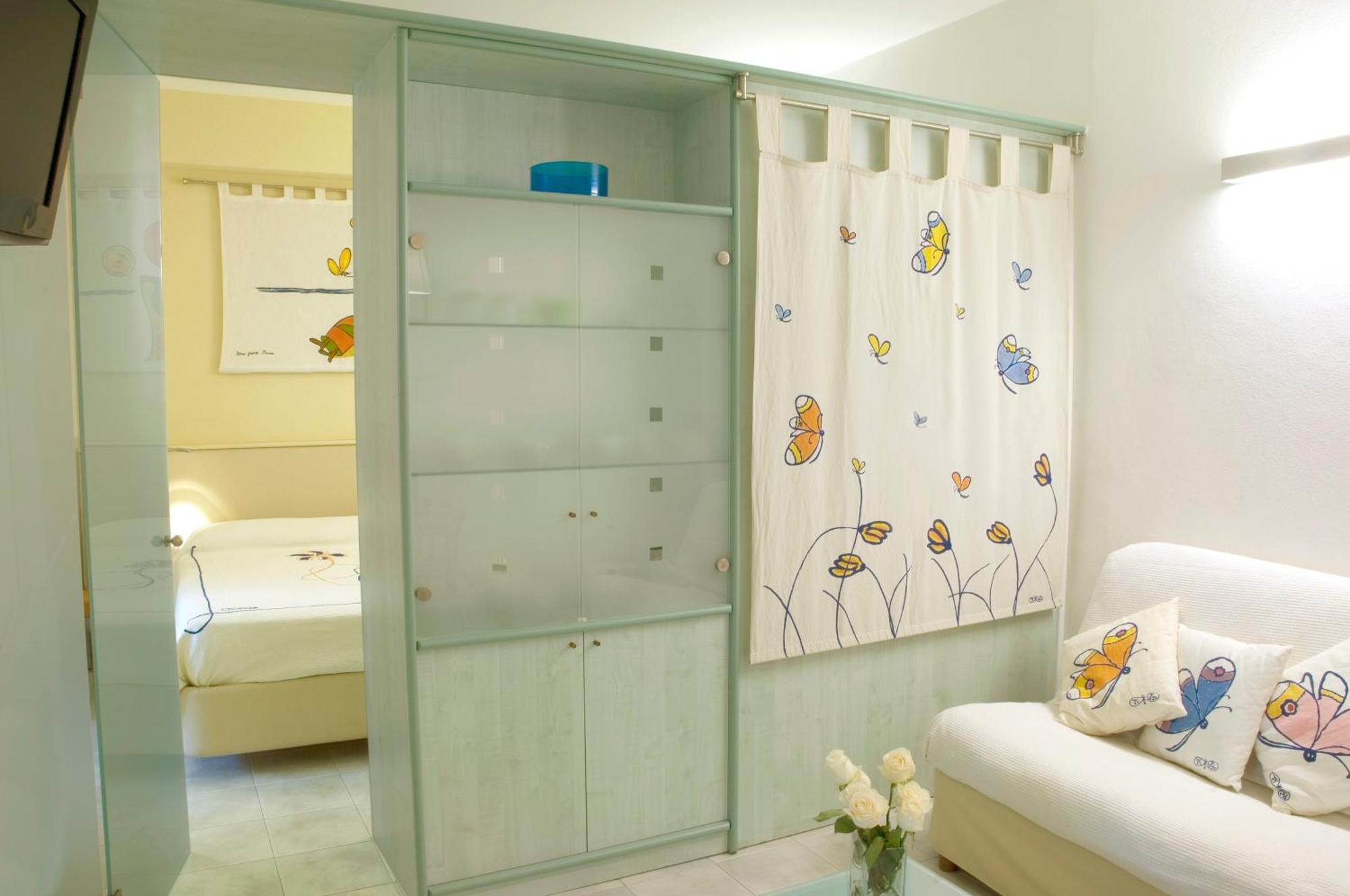 Hotel Eros Residence แชร์เวีย ภายนอก รูปภาพ