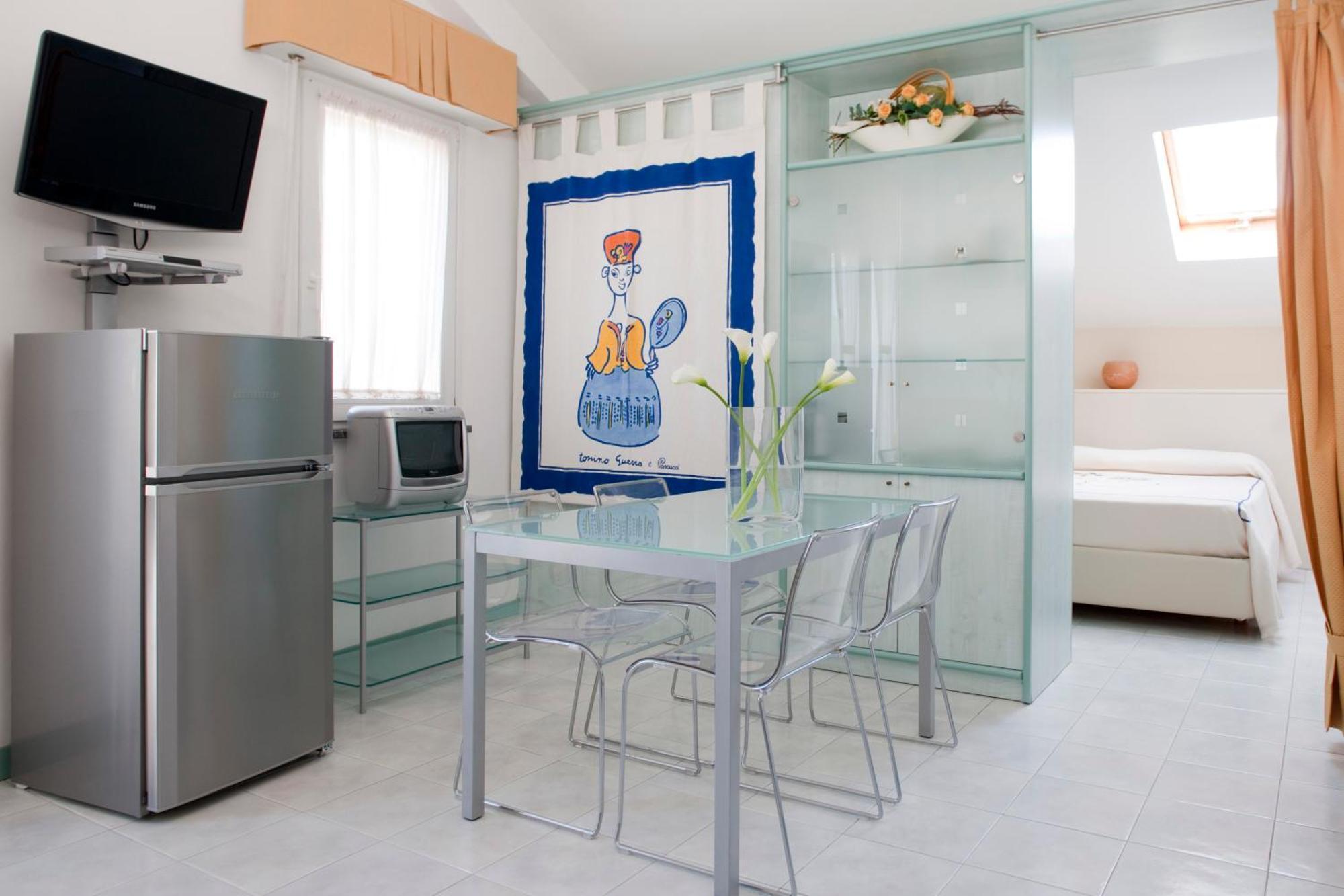 Hotel Eros Residence แชร์เวีย ภายนอก รูปภาพ