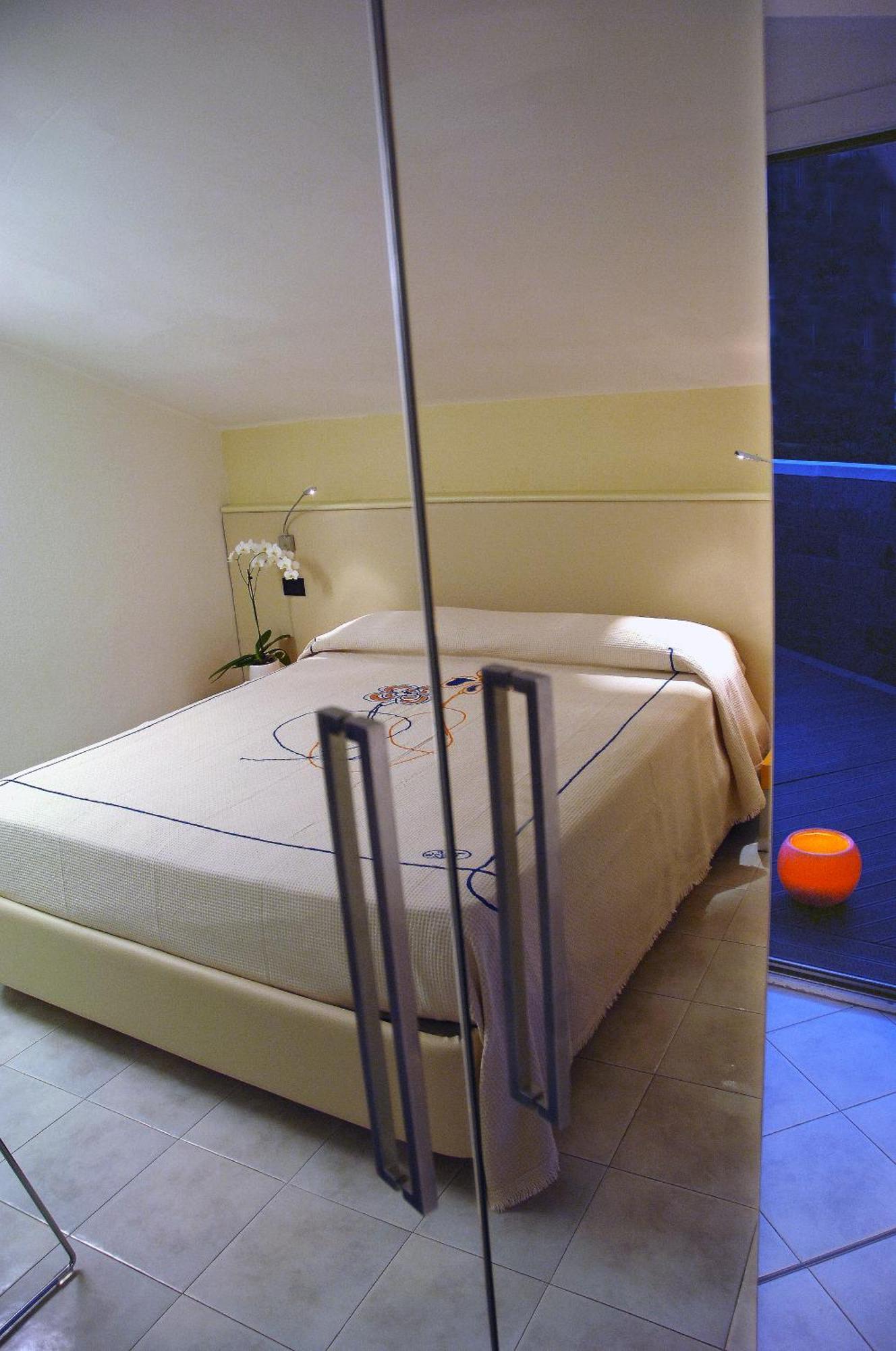 Hotel Eros Residence แชร์เวีย ภายนอก รูปภาพ