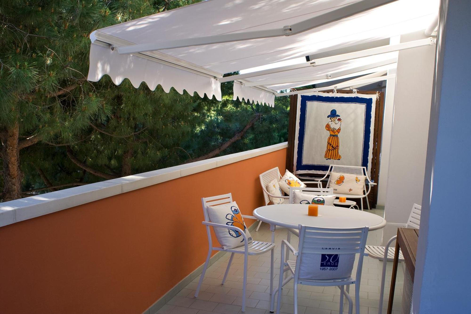 Hotel Eros Residence แชร์เวีย ภายนอก รูปภาพ