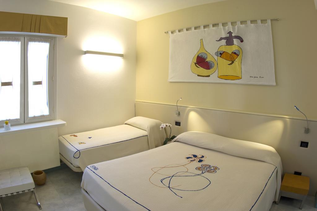 Hotel Eros Residence แชร์เวีย ภายนอก รูปภาพ